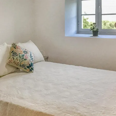 4 Bedroom Beautiful In Ortigueira Holiday home *